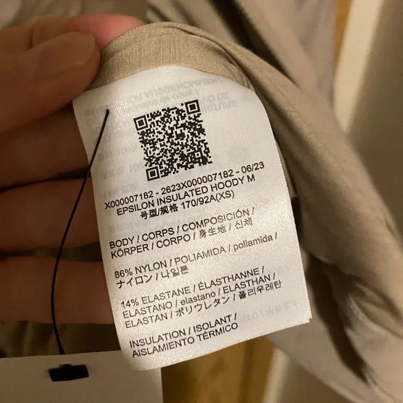 Arc'teryx Epsilon Insulated Hoody XS - Picture 4 of 8